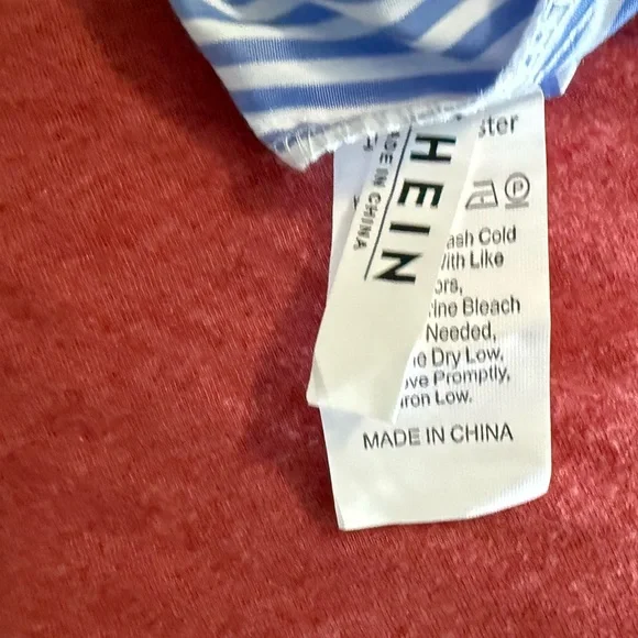 SHEIN Blue and White Patterned Top - Picture 5 of 6